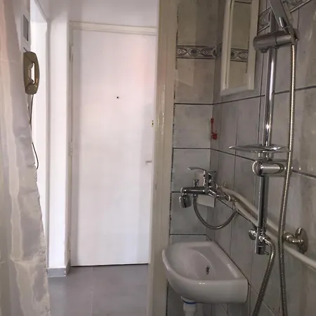 Yves * Nea Kallikrateia